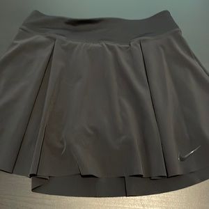 Size small black Nike golf skirt